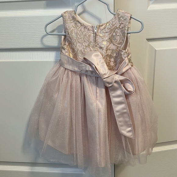Little girls dress with shoes - Picture 4 of 8